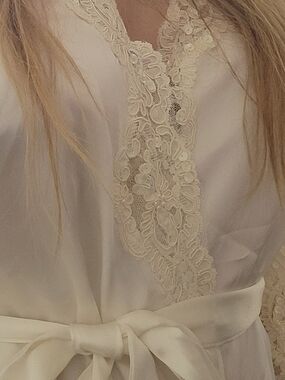 Victoria's Secret Ivory Lace-Trim Satin Robe